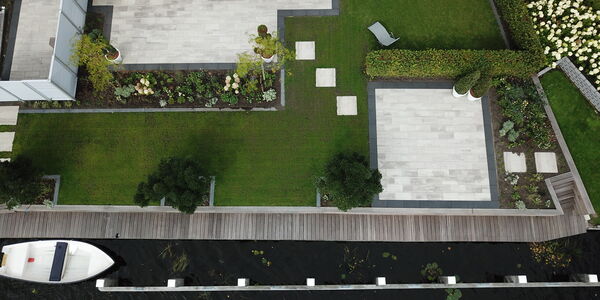 het terras uitgelicht